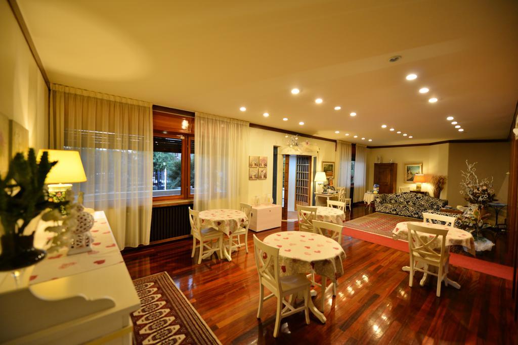 B&B Villa Bianca Sona Extérieur photo