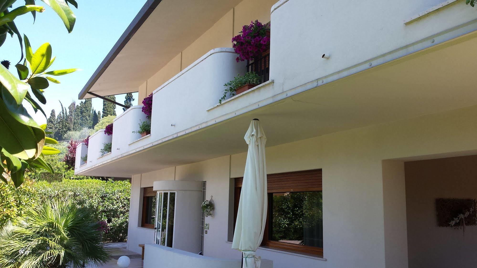 B&B Villa Bianca Sona Extérieur photo