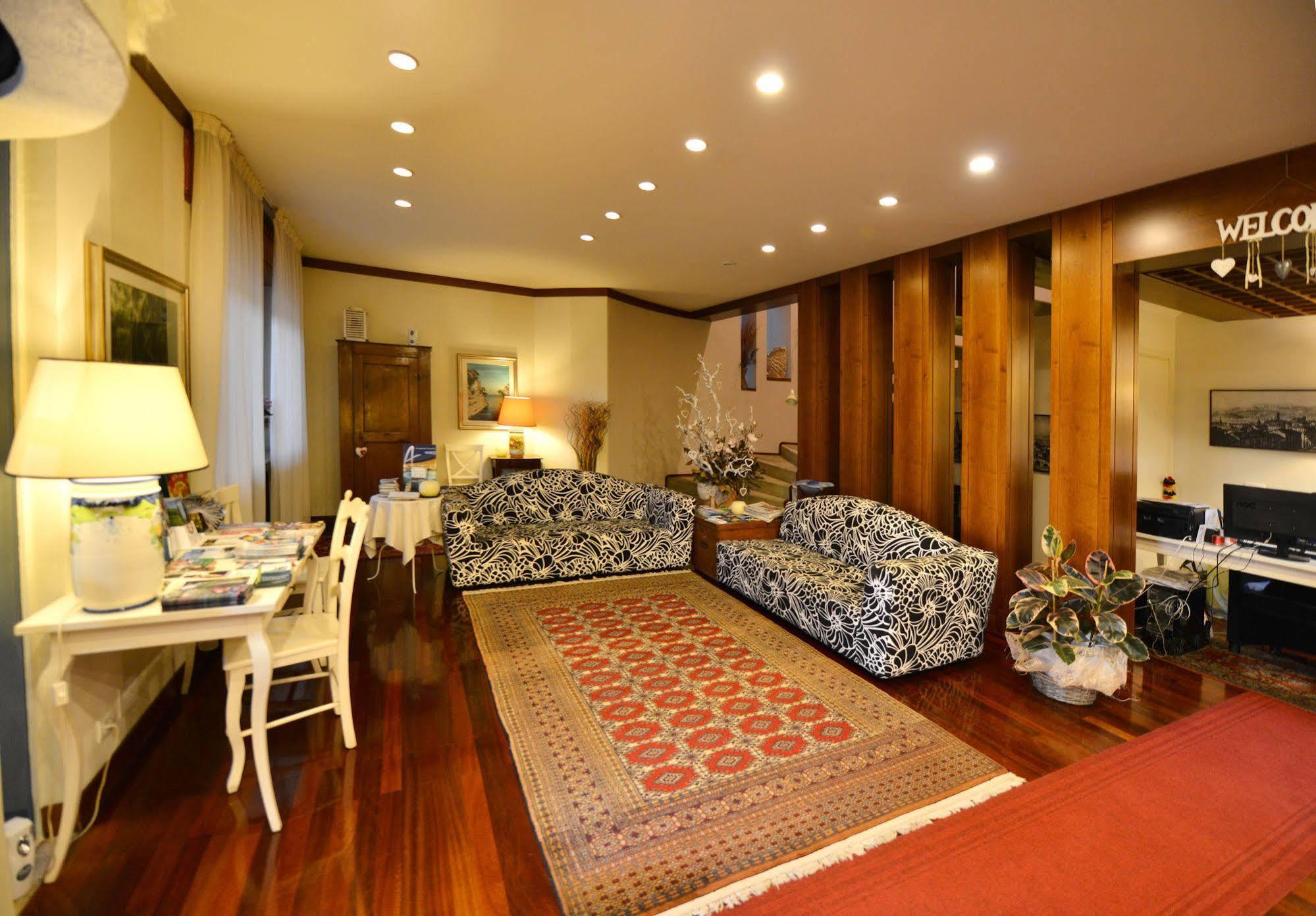 B&B Villa Bianca Sona Extérieur photo